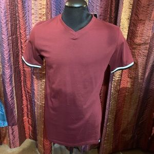 Men’s burgundy V-neck T-shirt